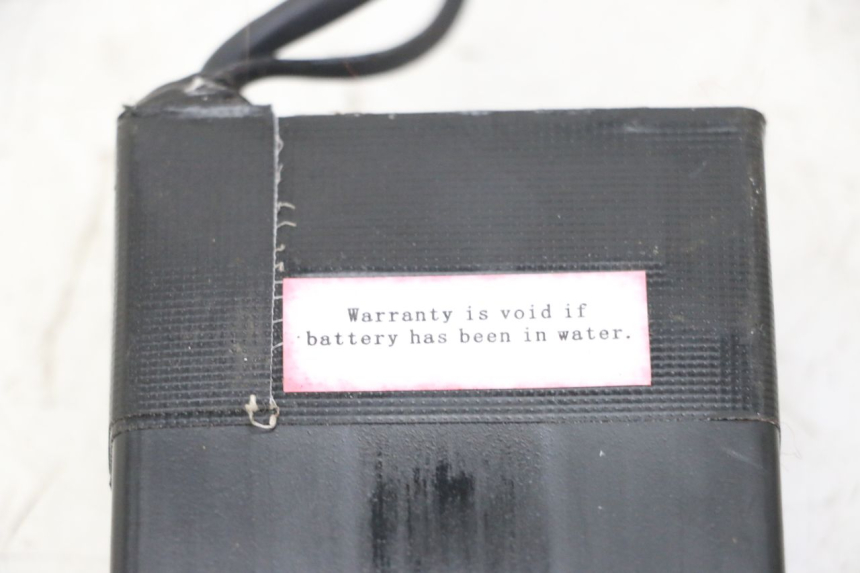 photo de BATERÍA URBANGLIDE 100XS 1 - Primer plano técnico