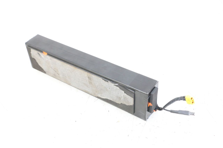 photo de BATERÍA URBANGLIDE 100XS 1 - Estado de la superficie y material