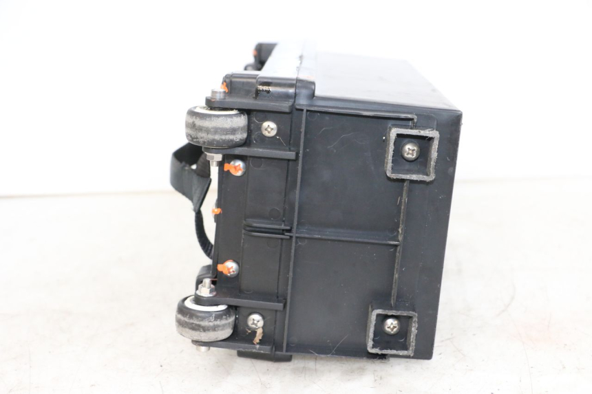 photo de Batería E-MAX 80L 1 (2011 - 2014) - Otra perspectiva