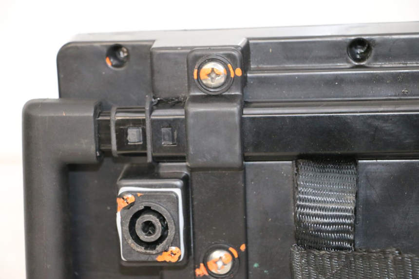 photo de Batería E-MAX 80L 1 (2011 - 2014) - Detalles de los puntos de fijación