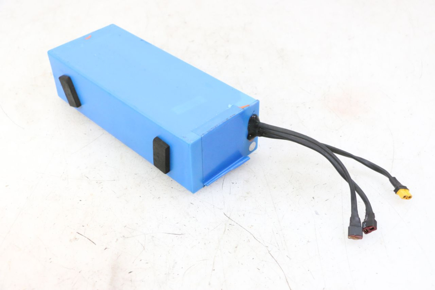 photo de BATER URBANGLIDE E-CROSS PRO 1 - Primer plano técnico