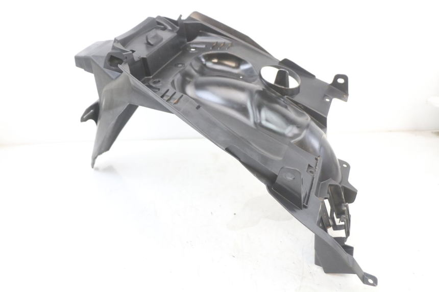 photo de ALETA TRASERA SUZUKI ADDRESS 110 (2015 - 2020) - Detalles de los puntos de fijación