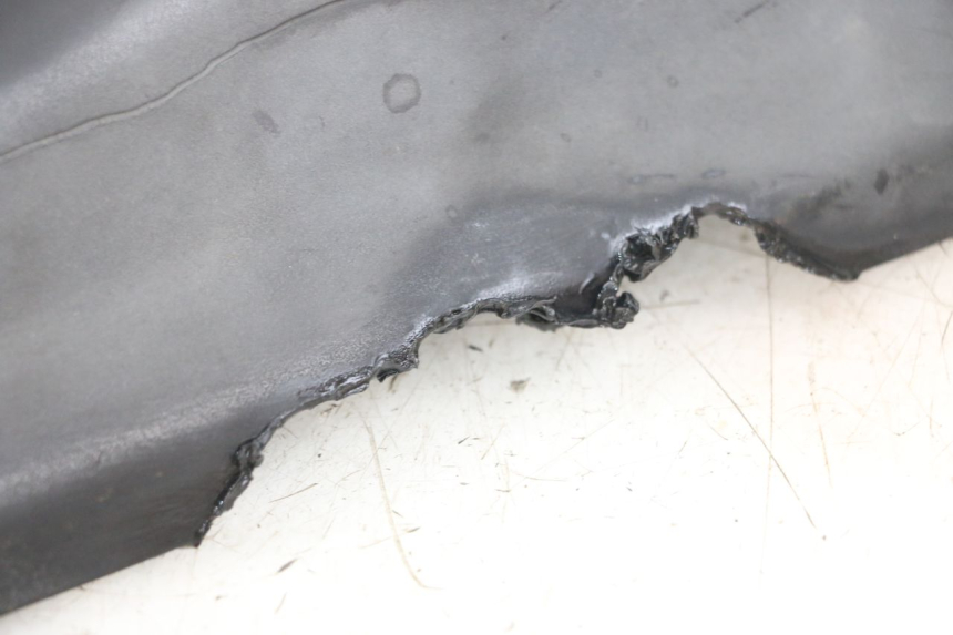 photo de GUARDABARROS TRASERO KYMCO AGILITY 4T 50 (2005 - 2018) - Detalles de los puntos de fijación