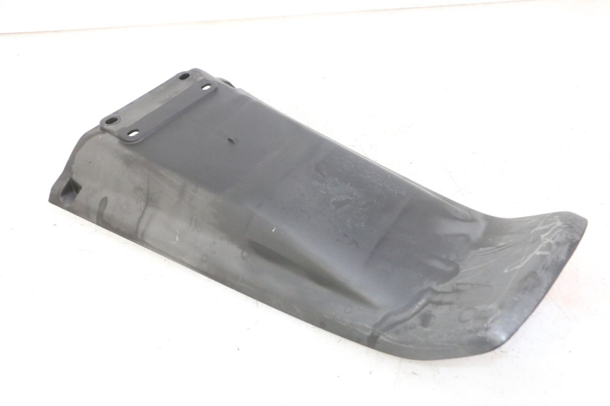 photo de GUARDABARROS TRASERO KYMCO AGILITY 4T 50 (2005 - 2018) - Detalles de los puntos de fijación