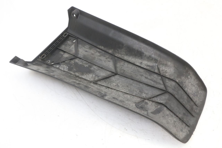 photo de ALETA TRASERA KYMCO AGILITY CARRY 50 (2011 - 2020) - Primer plano técnico