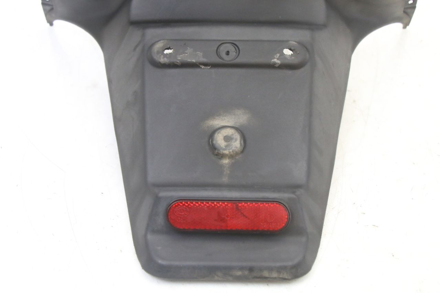 photo de ALETA TRASERA APRILIA ATLANTIC 125 (2003 - 2009) - Primer plano técnico