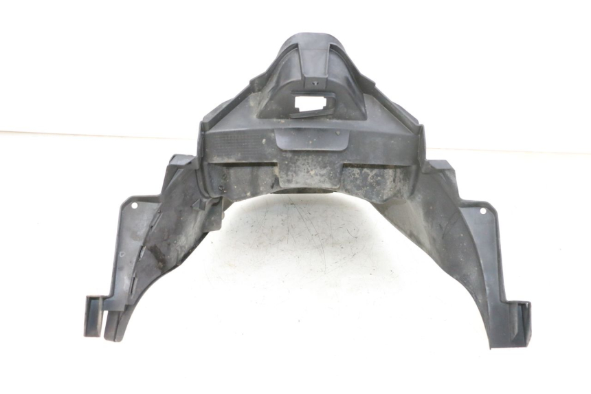 photo de FENDABRISAS TRASERO SUZUKI BURGMAN 650 (2013 - 2020) - Primer plano técnico