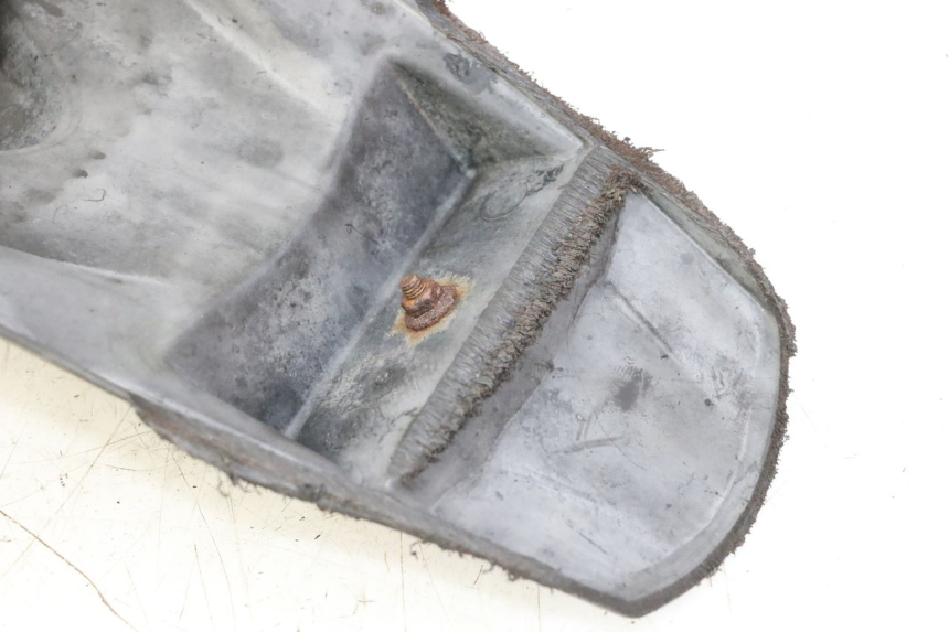 photo de ALETA TRASERA HONDA CBF 125 (2009 - 2015) - Primer plano técnico