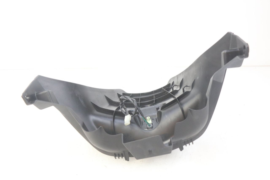 photo de GUARDABARROS TRASERO PEUGEOT CITYSTAR 125 (2011 - 2017) - Detalle de la pieza