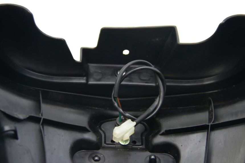 photo de GUARDABARROS TRASERO PEUGEOT CITYSTAR 125 (2011 - 2017) - Características distintivas