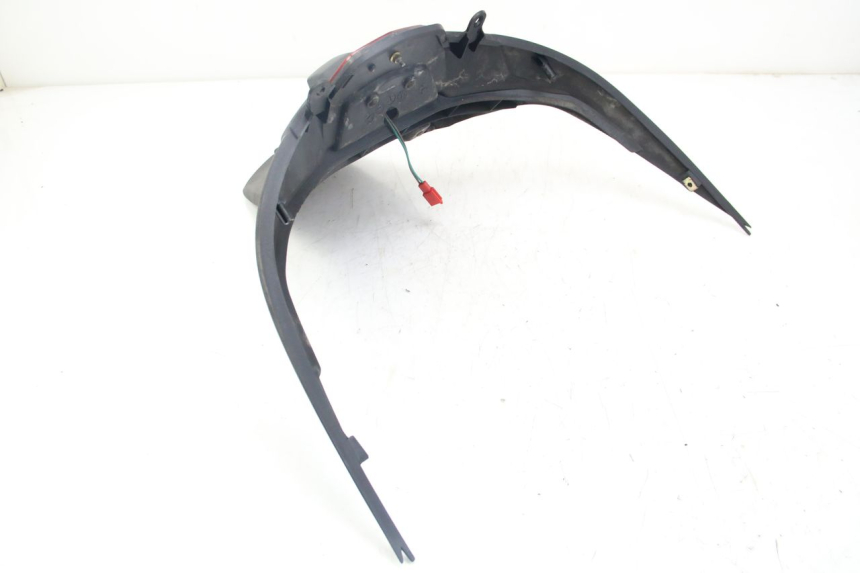 photo de GUARDABARROS TRASERO KYMCO DINK STREET 125 (2009 - 2014) - Detalles de los puntos de fijación