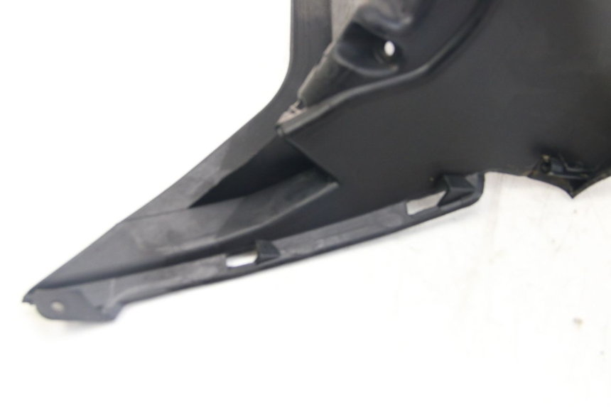 photo de GUARDABARROS TRASERO KYMCO DOWNTOWN ABS 125 (2015 - 2017) - Detalles de los puntos de fijación