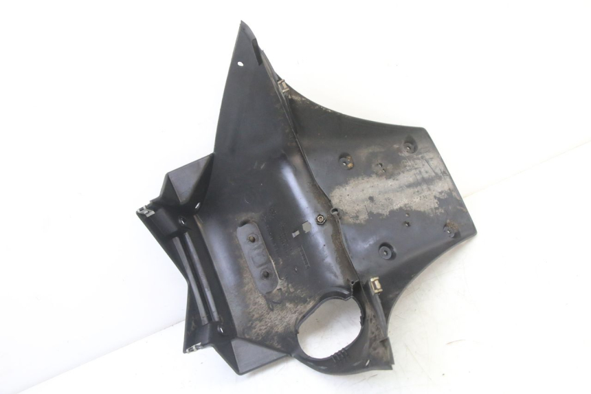 photo de GUARDABARROS TRASERO PEUGEOT ELYSEO 125 (1999 - 2004) - Detalles de los puntos de fijación