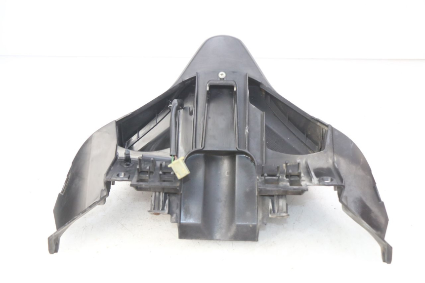photo de GUARDABARROS TRASERO HONDA FES S-WING SWING ABS 125 (2007 - 2015) - Detalles de los puntos de fijación