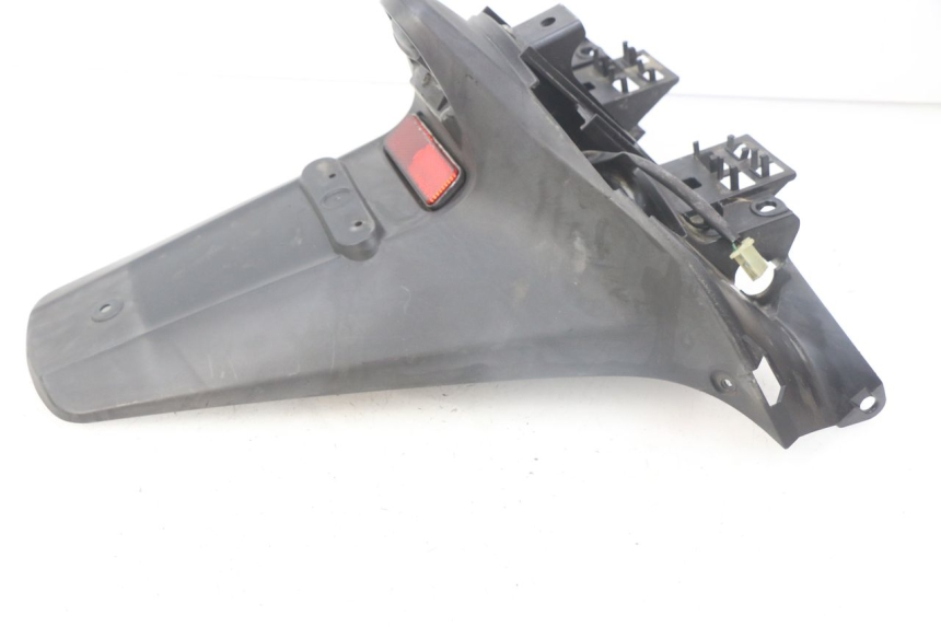 photo de GUARDABARROS TRASERO HONDA FES S-WING SWING ABS 125 (2007 - 2015) - Detalle de la pieza