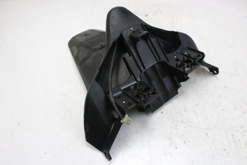 photo de GUARDABARROS TRASERO HONDA FES S-WING SWING ABS 125 (2007 - 2015) - Otra perspectiva