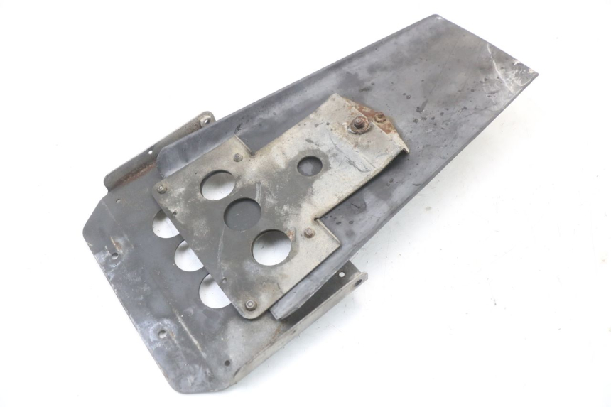 photo de GUARDABARROS TRASERO YAMAHA FJR ABS 1300 (2006 - 2012) - Detalles de los puntos de fijación