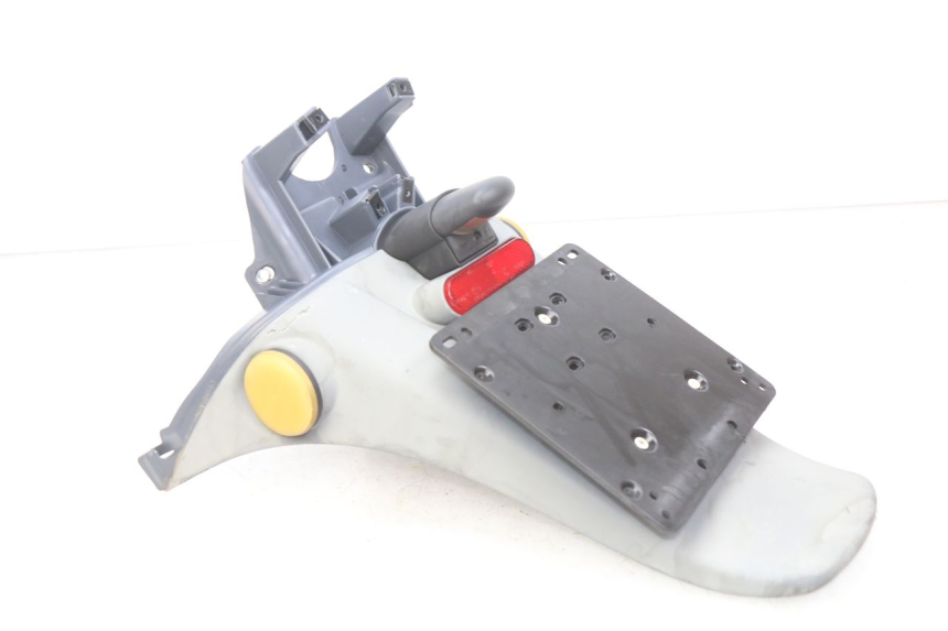 photo de GUARDABARROS TRASERO PIAGGIO FLY 100 (2006 - 2010) - Otra perspectiva