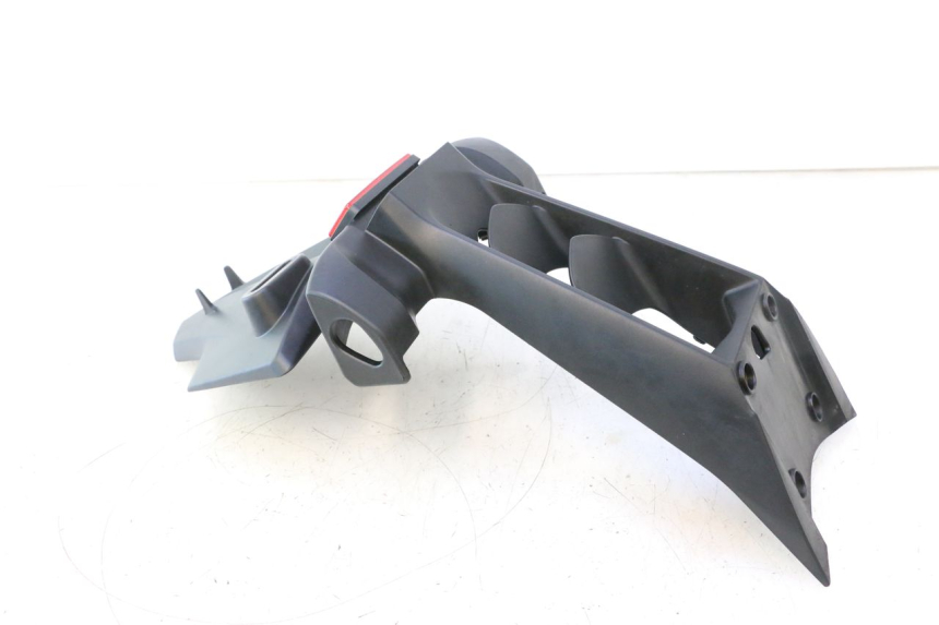 photo de ALETA TRASERA YAMAHA FZ8 800 (2010 - 2016) - Vista general del producto