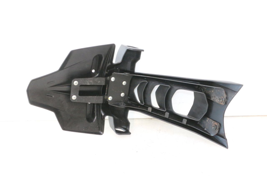photo de ALETA TRASERA YAMAHA FZ8 800 (2010 - 2016) - Detalles de los puntos de fijación
