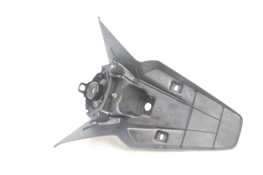 photo de ALETA TRASERA VASTRO GP 2T 50 (2013 - 2017) - Primer plano técnico
