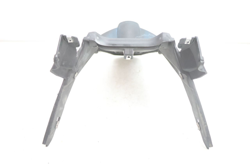 photo de ALETA TRASERA GILERA GP 800 (2007 - 2013) - Características distintivas
