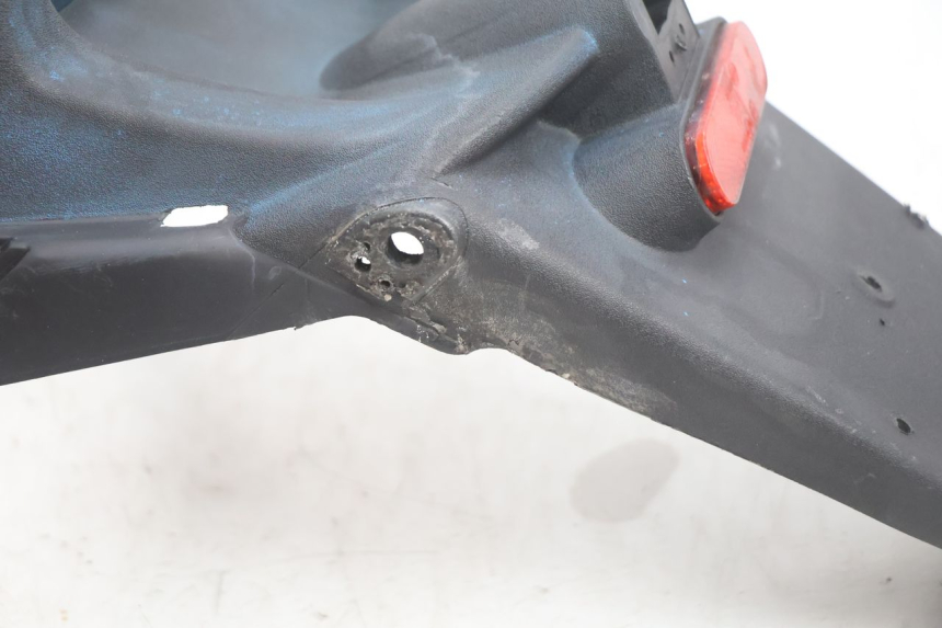 photo de ALETA TRASERA GILERA GP 800 (2007 - 2013) - Primer plano técnico