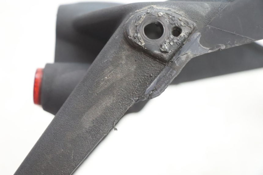 photo de ALETA TRASERA GILERA GP 800 (2007 - 2013) - Estado de la superficie y material