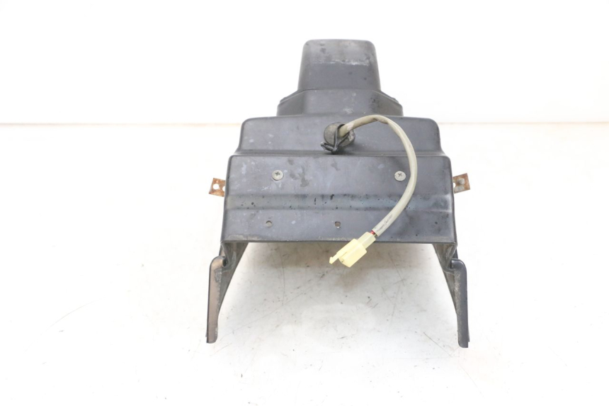 photo de ALETA TRASERA KAWASAKI GPX R WARBIRD 600 (1988 - 1993) - Estado de la superficie y material