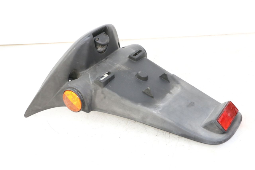 photo de ALETA TRASERA KYMCO GRAND DINK 125 (2008 - 2014) - Primer plano técnico