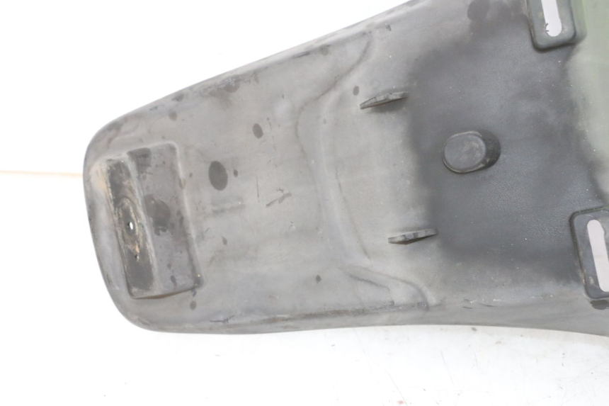 photo de ALETA TRASERA KYMCO GRAND DINK 125 (2008 - 2014) - Detalles de los puntos de fijación