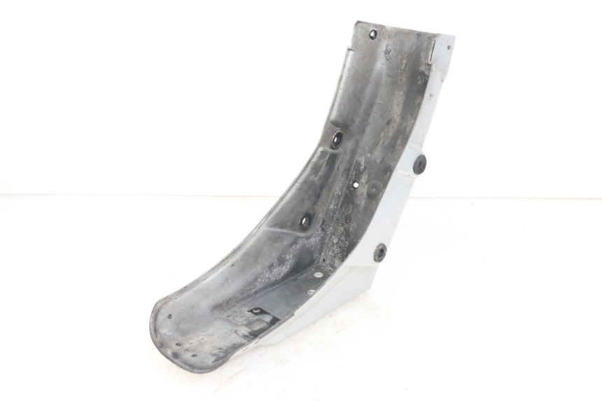 photo de ALETA TRASERA SUZUKI GSX E 250 (1982 - 1983) - Detalle de la pieza