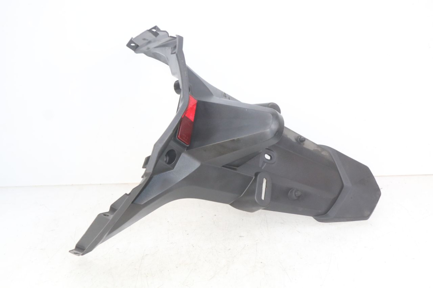 photo de GUARDABARROS TRASERO SYM GTS EFI 125 (2012 - 2016) - Primer plano técnico