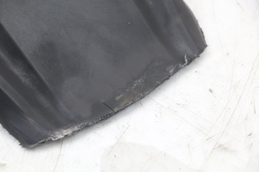 photo de ALETA TRASERA HONDA PCX (JF28) 125 (2009 - 2011) - Detalles de los puntos de fijación