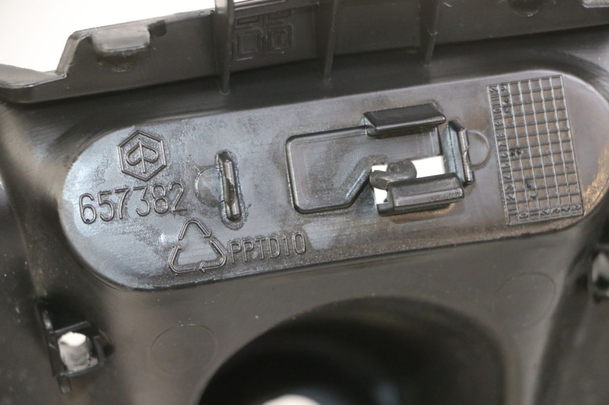 photo de ALETA TRASERA PIAGGIO IE MP3 YOURBAN 300 (2011 - 2016) - Otra perspectiva