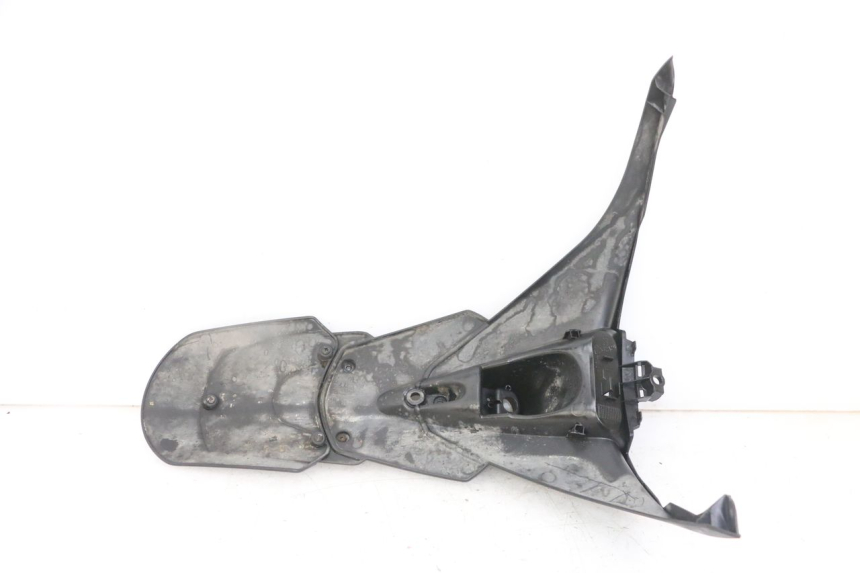 photo de ALETA TRASERA PIAGGIO IE MP3 YOURBAN 300 (2011 - 2016) - Primer plano técnico