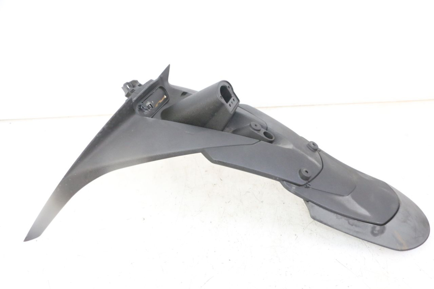 photo de ALETA TRASERA PIAGGIO IE MP3 YOURBAN 300 (2011 - 2016) - Estado de la superficie y material