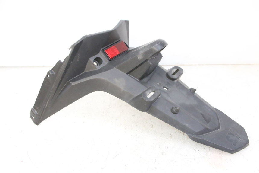 photo de ALETA TRASERA SYM JOYMAX 125 (2010 - 2017) - Otra perspectiva