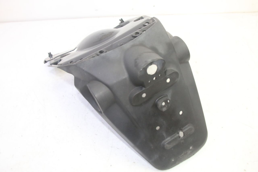 photo de ALETA TRASERA PEUGEOT KISBEE 4T 50 (2018 - 2022) - Primer plano técnico