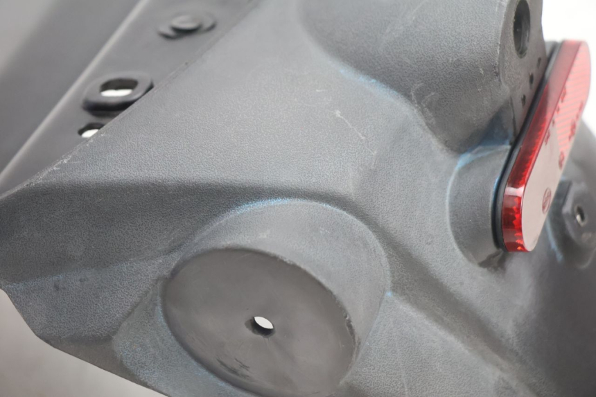 photo de ALETA TRASERA PEUGEOT KISBEE 4T 50 (2018 - 2022) - Vista general del producto