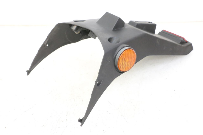 photo de ALETA TRASERA KYMCO PEOPLE S 125 (2000 - 2008) - Primer plano técnico