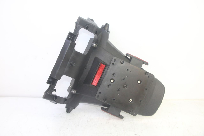 photo de ALETA TRASERA PIAGGIO MP3 HPE 350 (2018 - 2020) - Zoom estado de uso