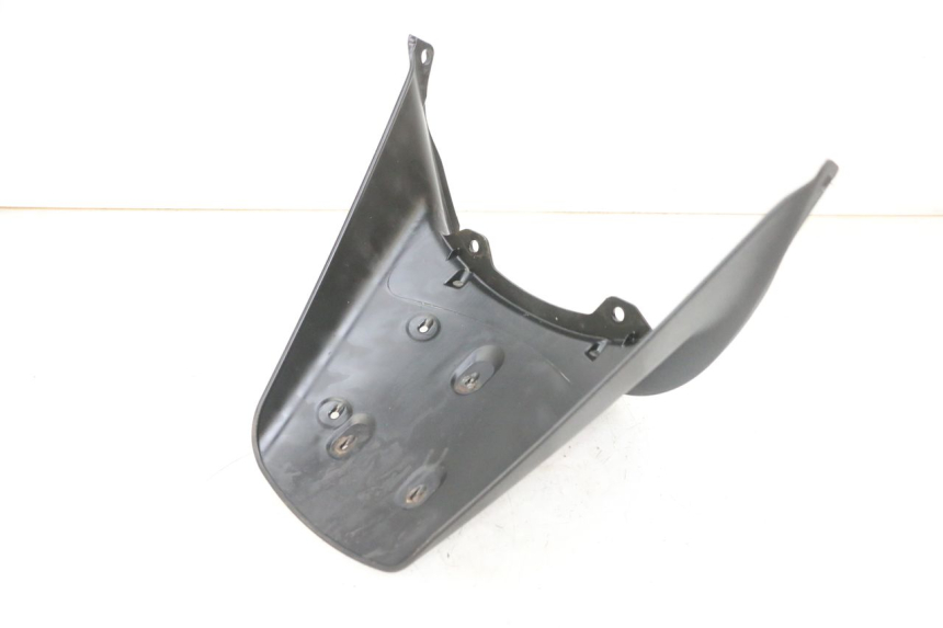 photo de ALETA TRASERA PIAGGIO MP3 RL 250 (2006 - 2010) - Zoom estado de uso