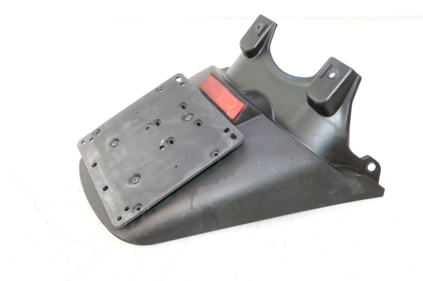 photo de GUARDABARROS TRASERO PIAGGIO MP3 500 (2011 - 2015) - Detalles de los puntos de fijación