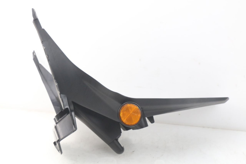 photo de ALETA TRASERA MBK MW TRYPTIK 125 (2017 - 2022) - Primer plano técnico