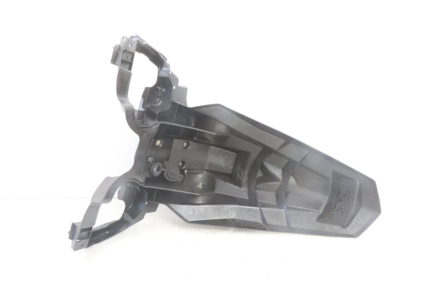 photo de ALETA TRASERA YAMAHA N-MAX NMAX 125 (2021 - 2024) - Primer plano técnico