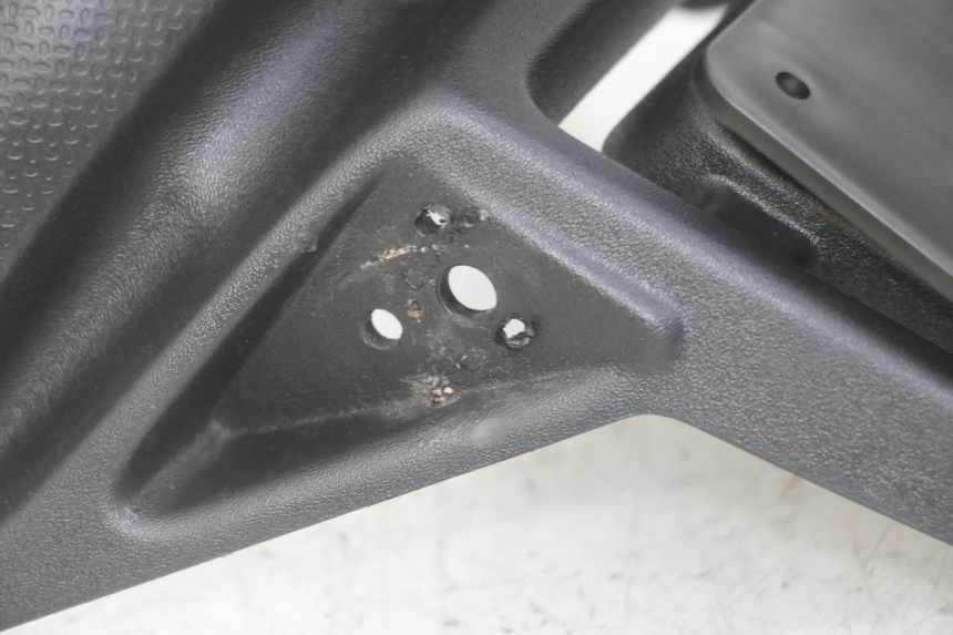 photo de ALETA TRASERA PIAGGIO NRG POWER PUREJET 50 (2018 - 2021) - Estado de la superficie y material