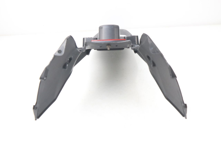 photo de ALETA TRASERA SYM ORBIT 2 50 (2008 - 2014) - Primer plano técnico