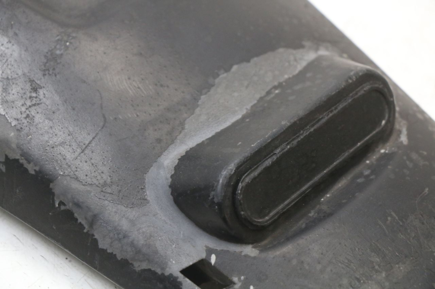 photo de GUARDABARROS TRASERO MBK OVETTO 2T 50 (2007 - 2017) - Detalles de los puntos de fijación