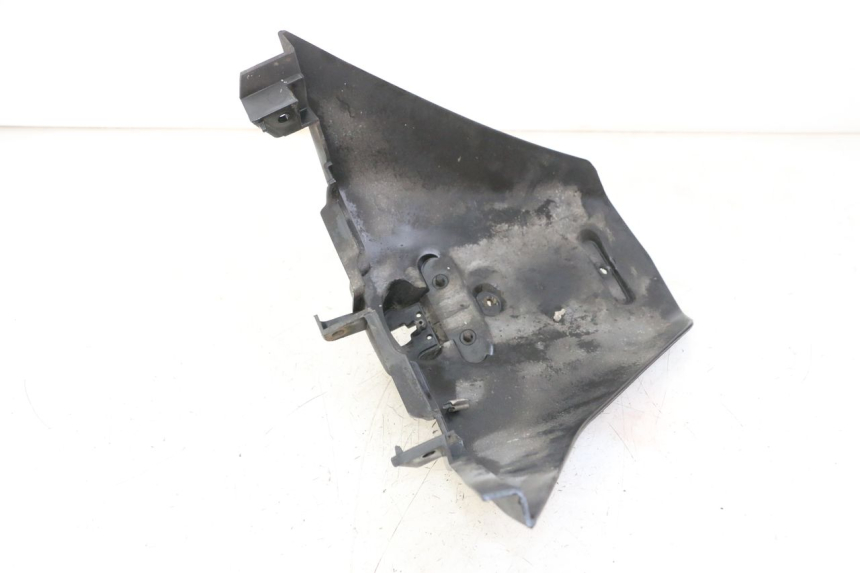 photo de GUARDABARROS TRASERO PEUGEOT SATELIS 125 (2010 - 2012) - Detalle de la pieza